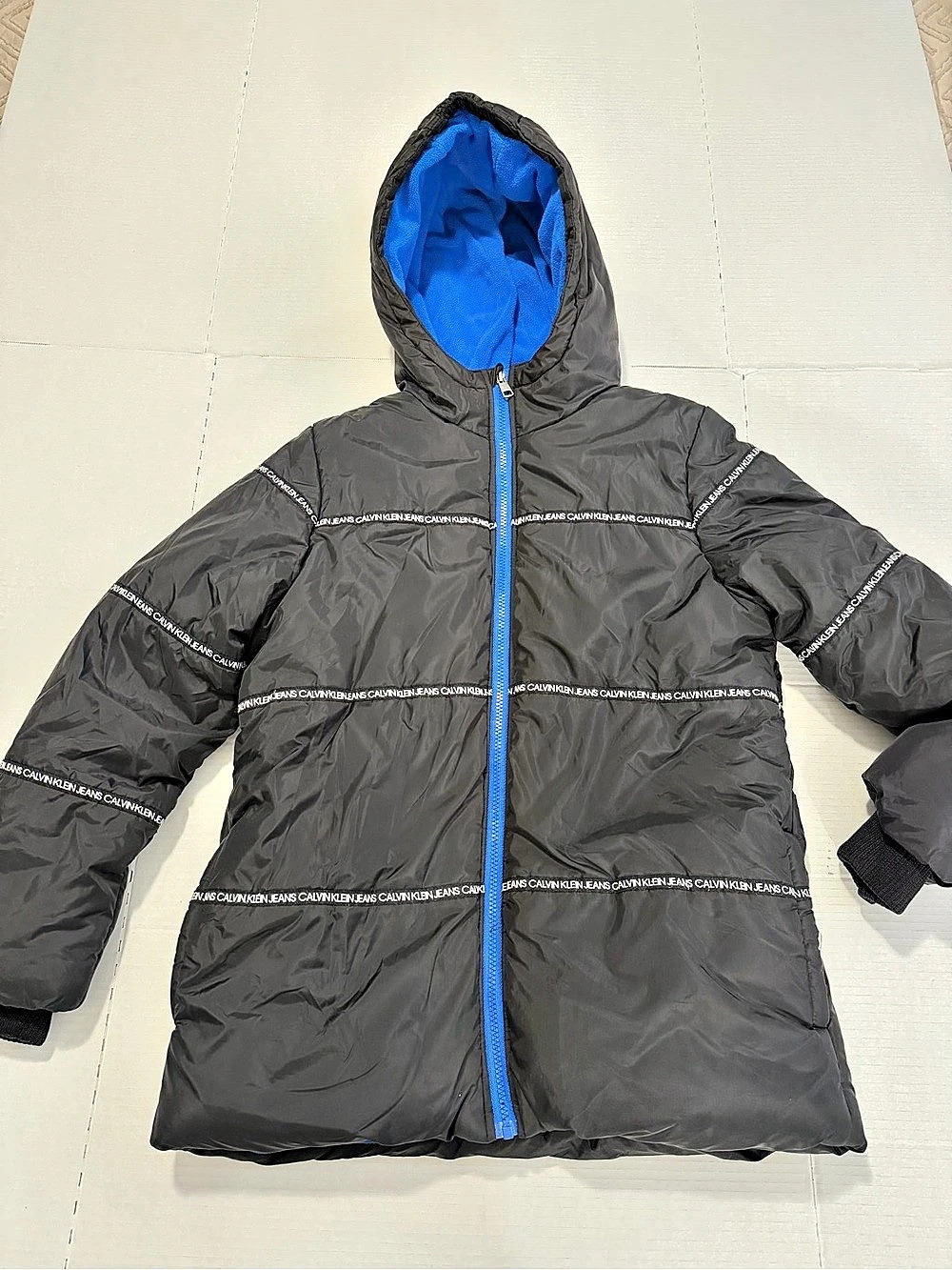 Calvin Klein Jeans Hooded Puffer Jacket L